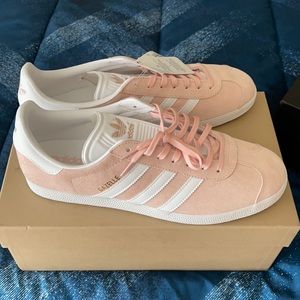 NEW Adidas Gazelle Suede Vapor Pink